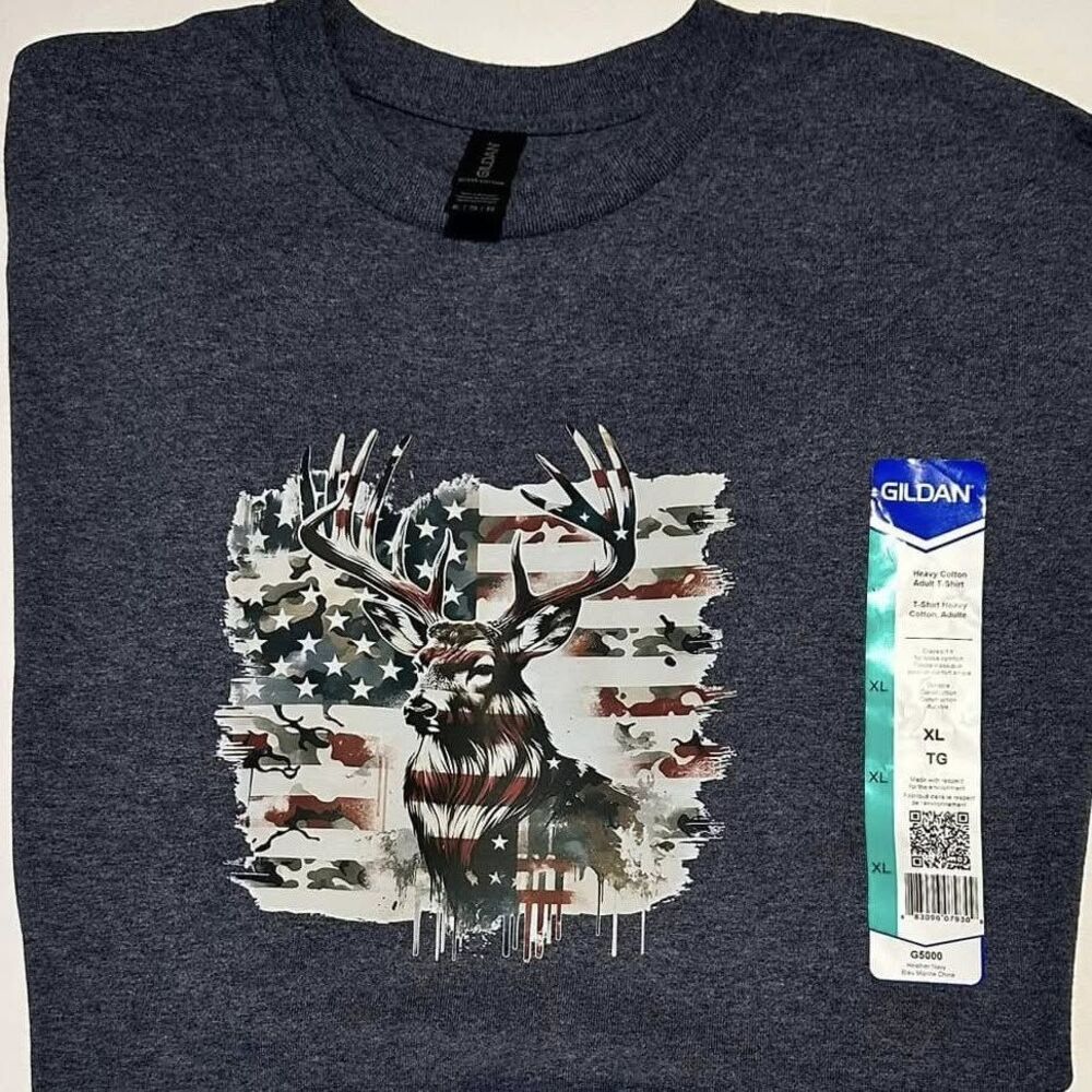 Deer American Flag  XL Gildan Heavy Cotton T-Shirt